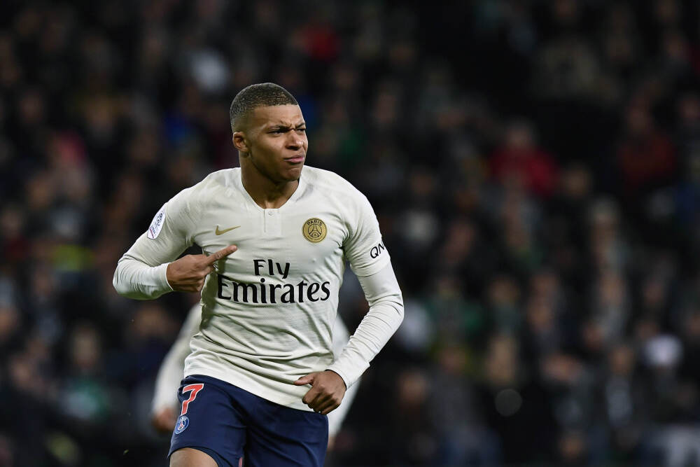 一个弱智皇帝会对国家造成怎样的伤害？看看八王之乱就明白了